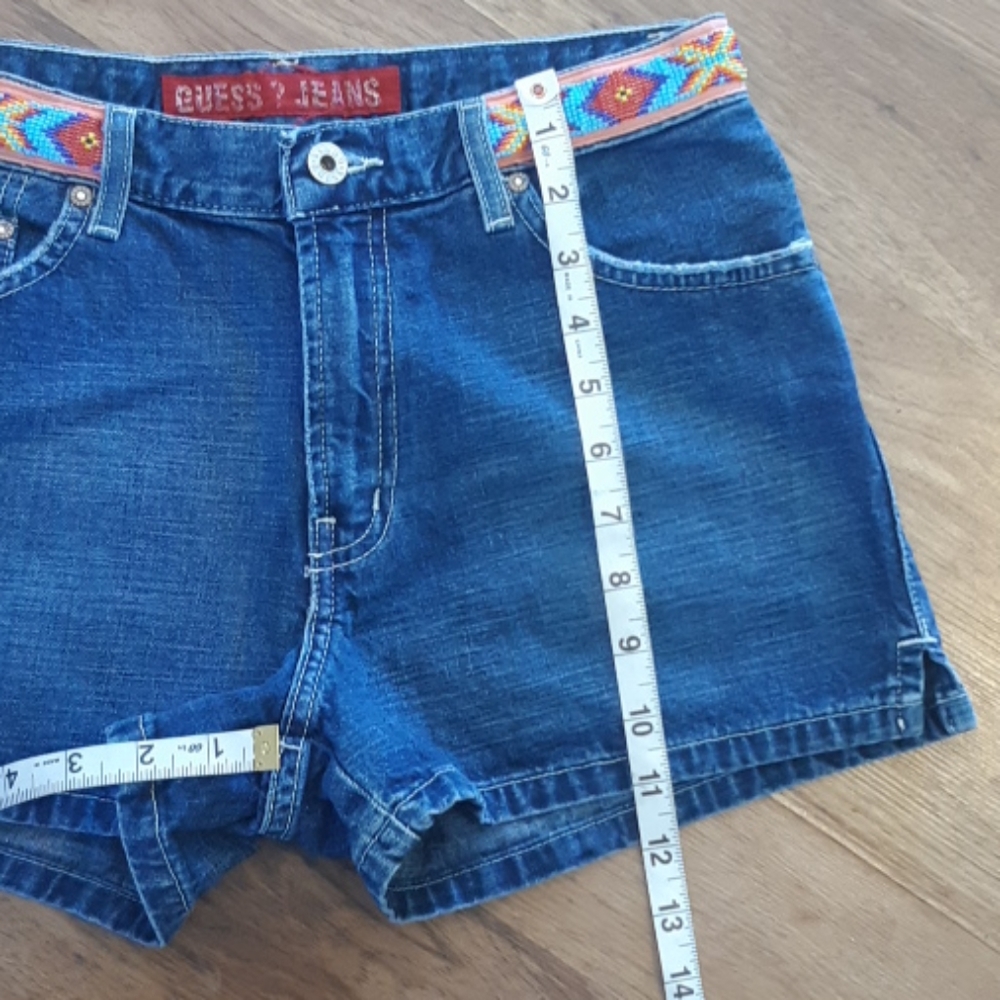 Guess vintage high rise mom jean shorts w/ beads - Picture 7 of 7